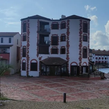 Cosi Place Martinique Apartment