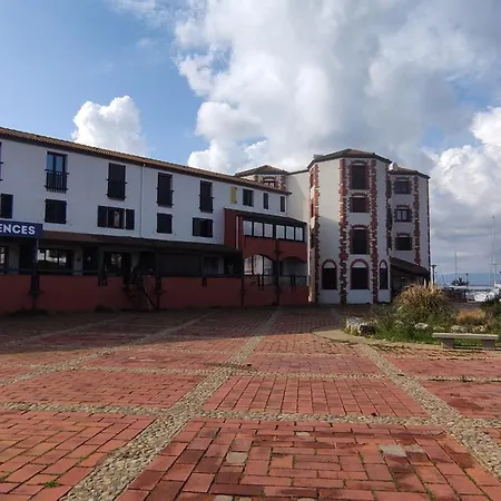 Cosi Place Martinique *